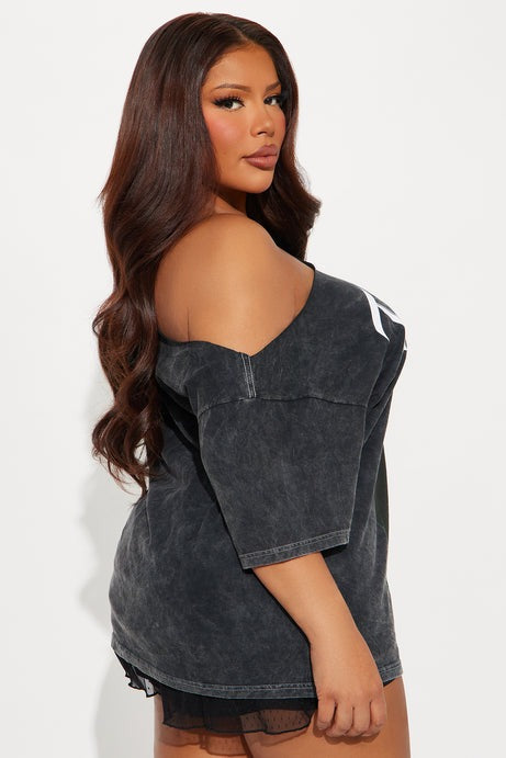 Tupac Off Shoulder Washed Tee - Black