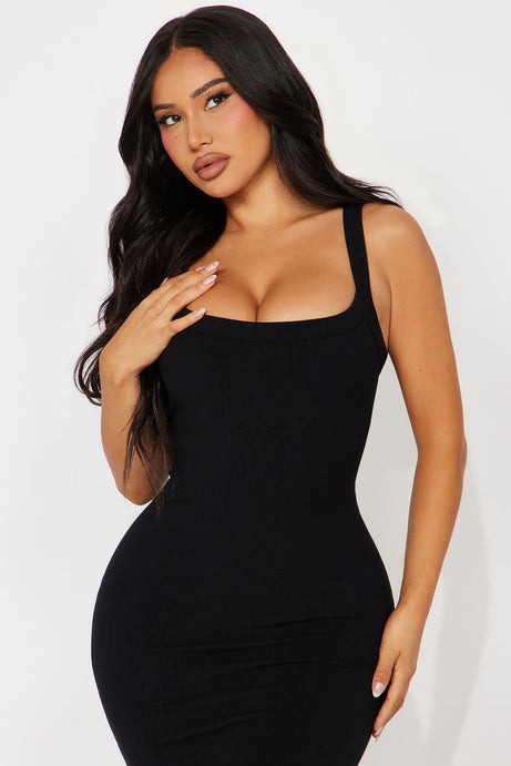 Ericka Snatched Maxi Dress - Black
