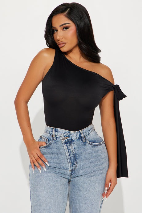Kamari Off Shoulder Top - Black