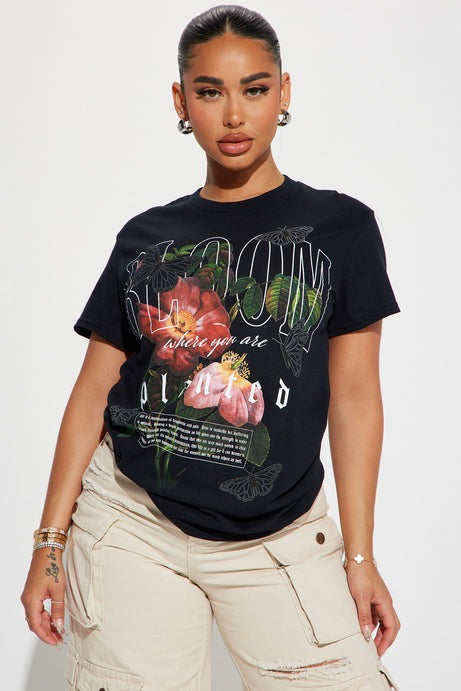 Watch Me Bloom Graphic Tshirt - Black