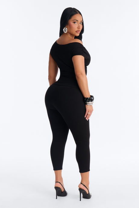 Ariella Off Shoulder Snatched Capri Set - Black