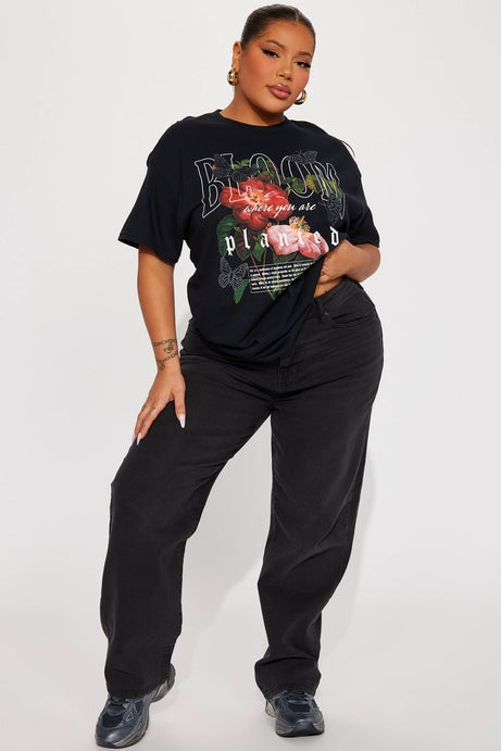 Watch Me Bloom Graphic Tshirt - Black