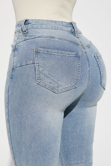 San Diego Sculpting Stretch Flare Jeans - Light Wash