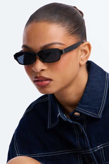 Speed Off Square Sunglasses - Black