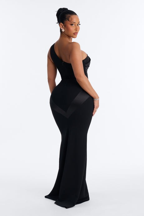 Immediate Yes One Shoulder Gown - Black