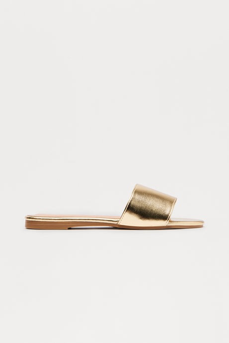 Jovan Slip On Sandals - Gold