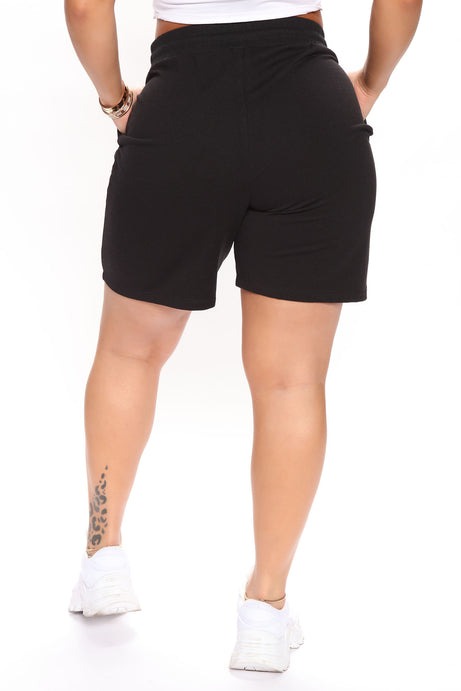 Here To Lounge Sweatshorts - Black