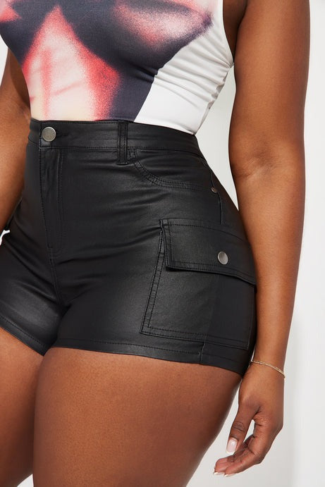 Fallin For You Coated Cargo Short - Black