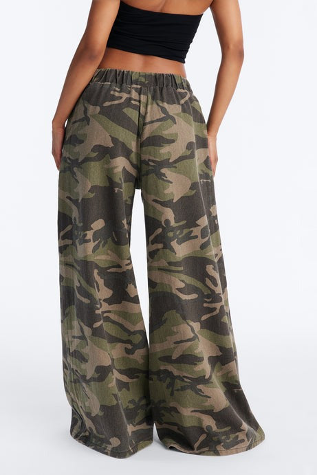 Zinnia Camo Wide Leg Pant 32â3 - Camouflage