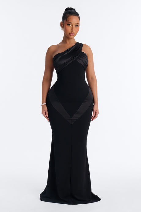 Immediate Yes One Shoulder Gown - Black