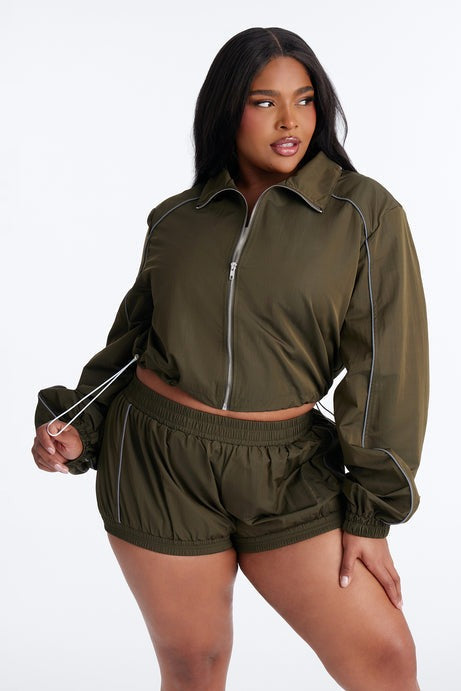 Make A Move Windbreaker Cropped Funnel Neck Jacket - Olive