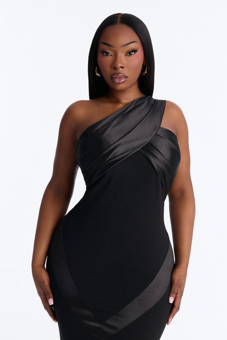 Immediate Yes One Shoulder Gown - Black