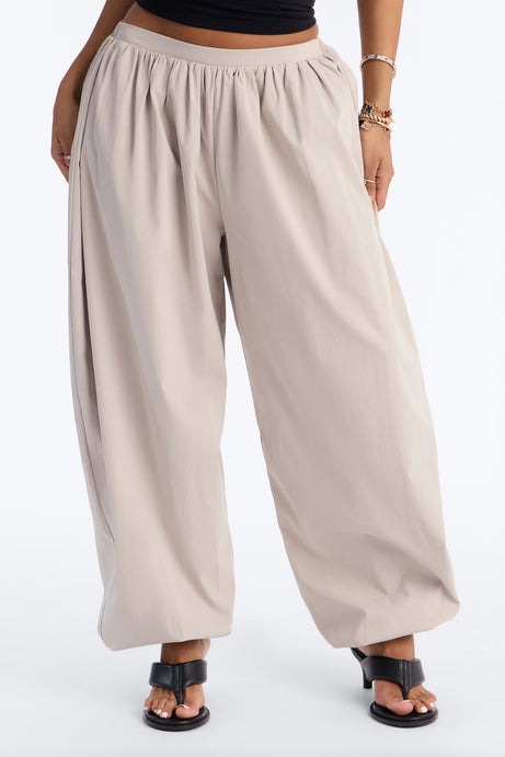 Chill Vibe Balloon Leg Joggers 30â3 - Stone