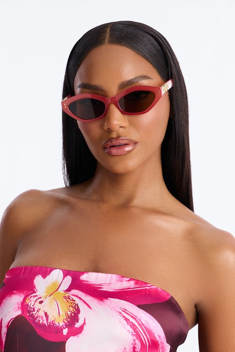 Classy Act Cat Eye Sunglasses - Mauve