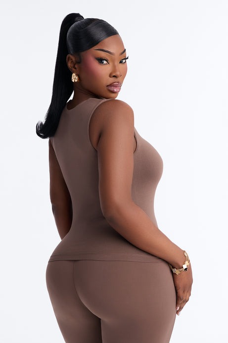 Seamless Smooth Double Lined U Neck Tank Top - Brown