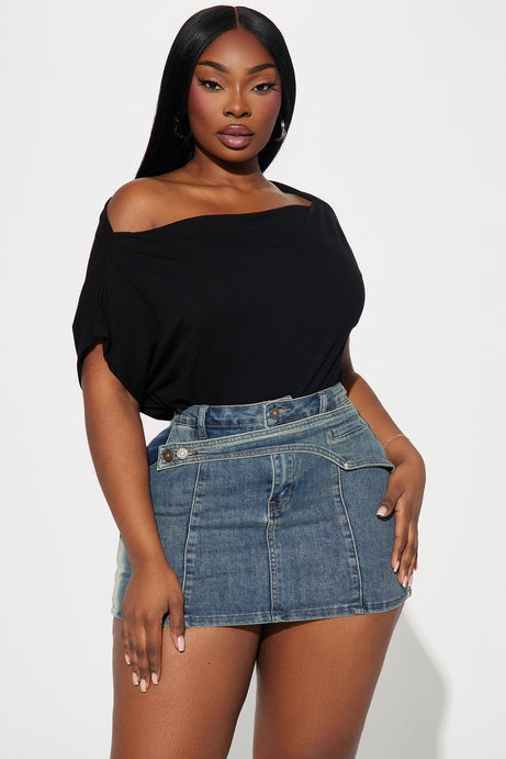Eva Effortless One Shoulder Top - Black
