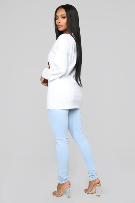 Classic Mid Rise Jeans Shorter Length - Light Blue Wash