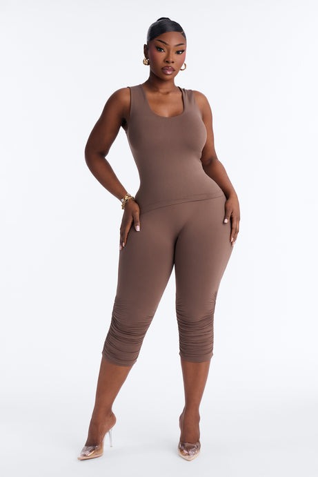 Seamless Smooth Double Lined U Neck Tank Top - Brown