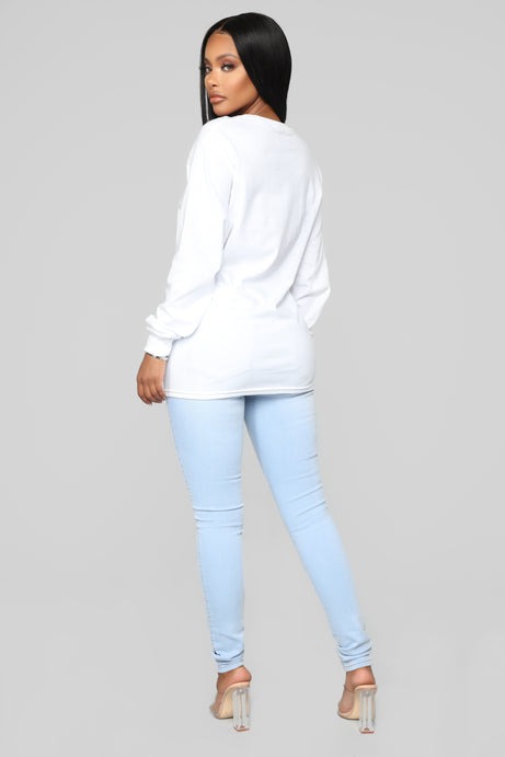 Classic Mid Rise Jeans Shorter Length - Light Blue Wash