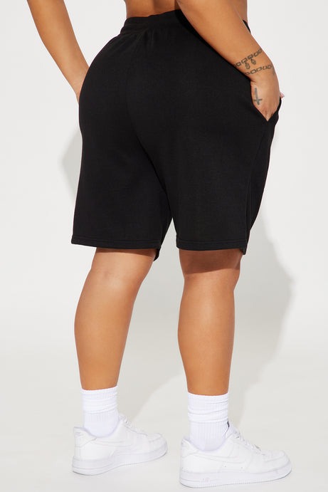 Here To Lounge Sweatshorts - Black