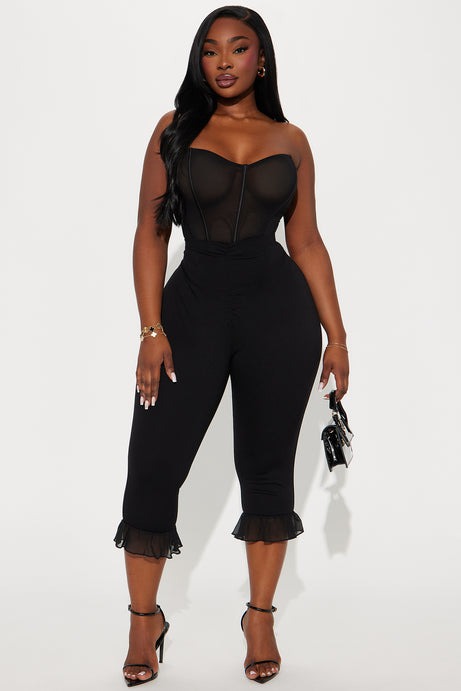 Charlotte Ruffle Capri Legging - Black